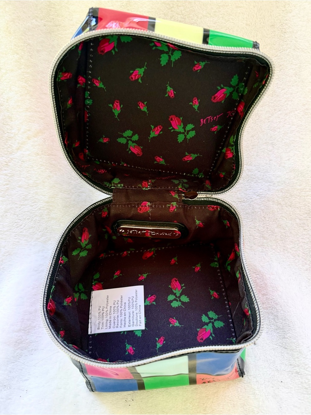 Betsey Johnson Rubiks Cube Multicolor Wristlet Crossbody Purse Mini Bag Rare EUC - Picture 11 of 15